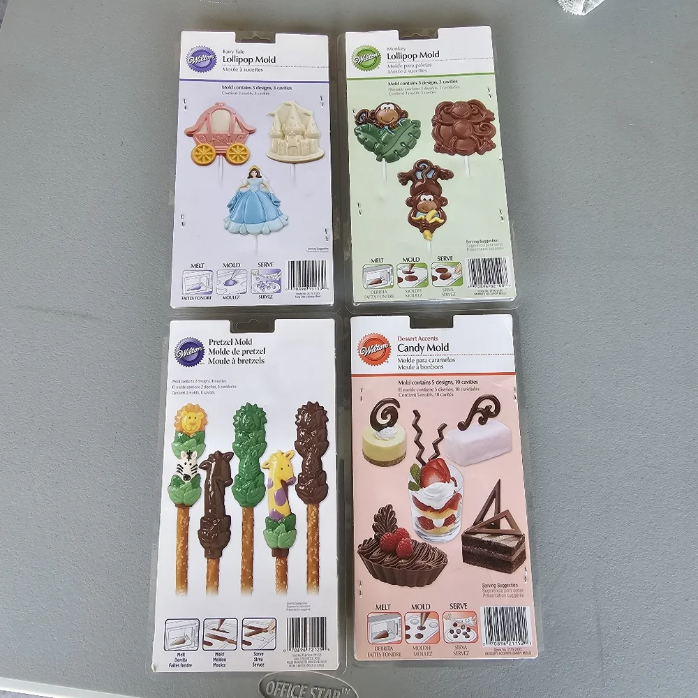 4 Wilton Candy Molds Chocolate Party Favors NEW in Package L👀K